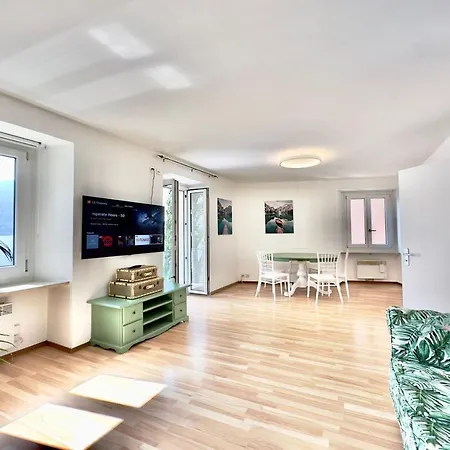Casa Al Lago - Experience Apartment Brissago